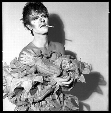 David Bowie fotografato da Brian Duffy