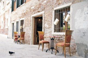 CAMPO SAN SEVERO dove risiede il ristorante veneziano Luna sentada