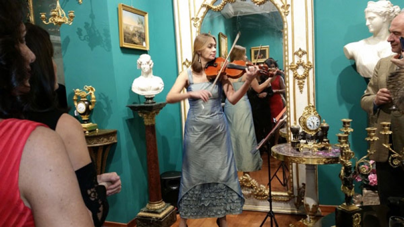 La violinista Alyona Afonichkina foto di Eugenia Gadaleta