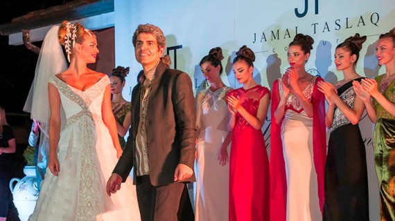Appare colore e brio nella sfilata di Jamal Taslaq
