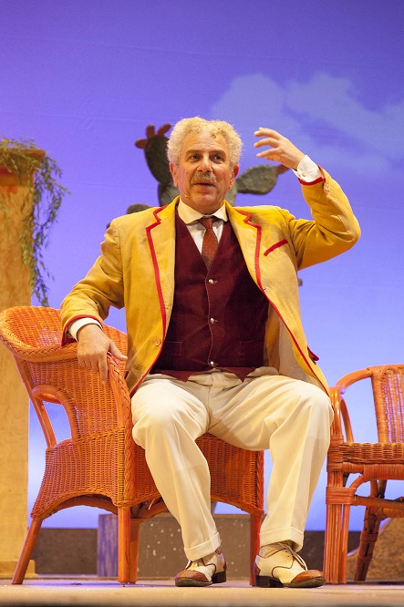 Applausi per il Paraninfo al Teatro Umberto