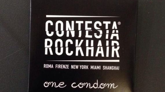 AIDS is not dead di Contesta Rock Hair