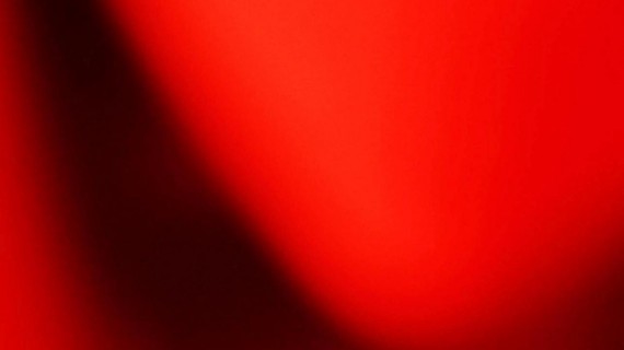 Fotografare il rosso: due mostre di Anna Del Vecchio