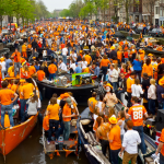 Buon Koningsdag a tutti! L’euforia arancione travolge l’Olanda
