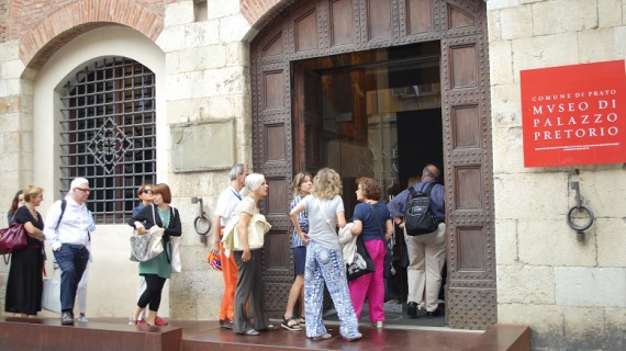 Vi raccontiamo la Mostra Legati da una Cintola. L’Assunta di Bernardo Daddi e l’identità di una città