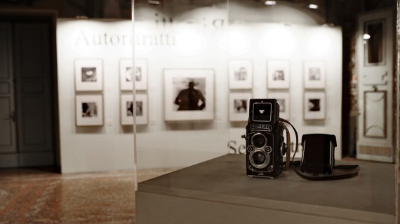 Vivian Maier La fotografa ritrovata in oltre 100 foto della sua produzione artistica
