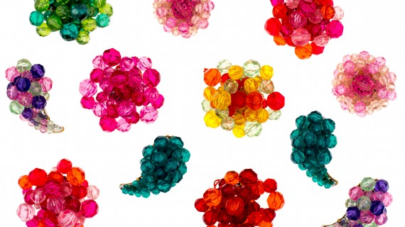 Ken Scott il suo universo fiorito e colorato tra moda e gioiello