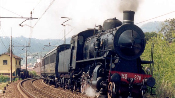 In treno a vapore nella terra dei Sanniti. La Campania scommette sullo slow tourism