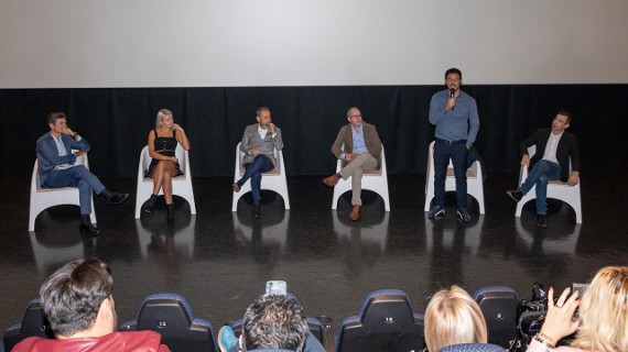 Al Vulcano Buono, ecco il primo shopping social movie firmato da un centro commerciale