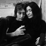 Accadde Oggi: 50 anni fa il matrimonio tra John Lennon e Yoko Ono. Ecco l’ultima lettera del cantante all’amata artista