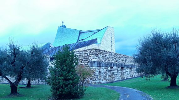 La Chiesa dell’Autostrada: Andrea Bulletti omaggia l’architetto Michelucci