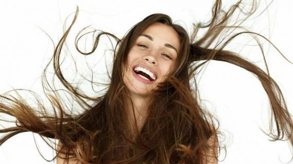 Rinfoltimento dei capelli: ne parliamo con uno specialista