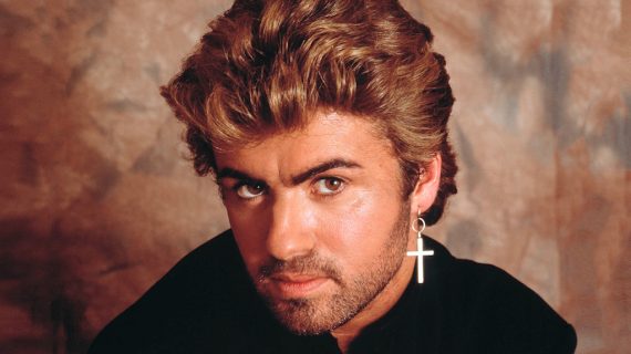 George Michael, il Natale che torna in vetta: successo globale senza tempo