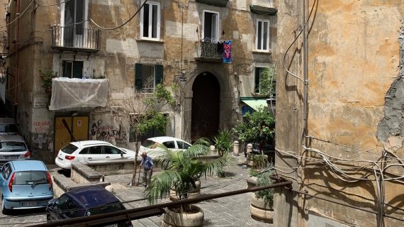 Elena Ferrante: ecco di cosa parlano il capitolo 3 e 4 de L’Amica Geniale