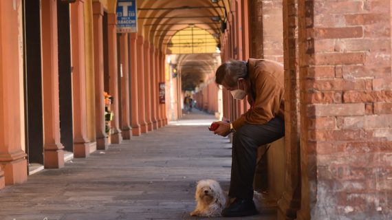 Foto racconto 2: Bologna resiste in quarantena
