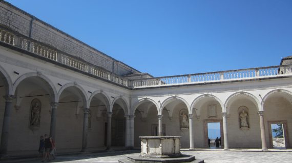 Percorso tra Dante e San Benedetto all’Abbazia di Montecassino