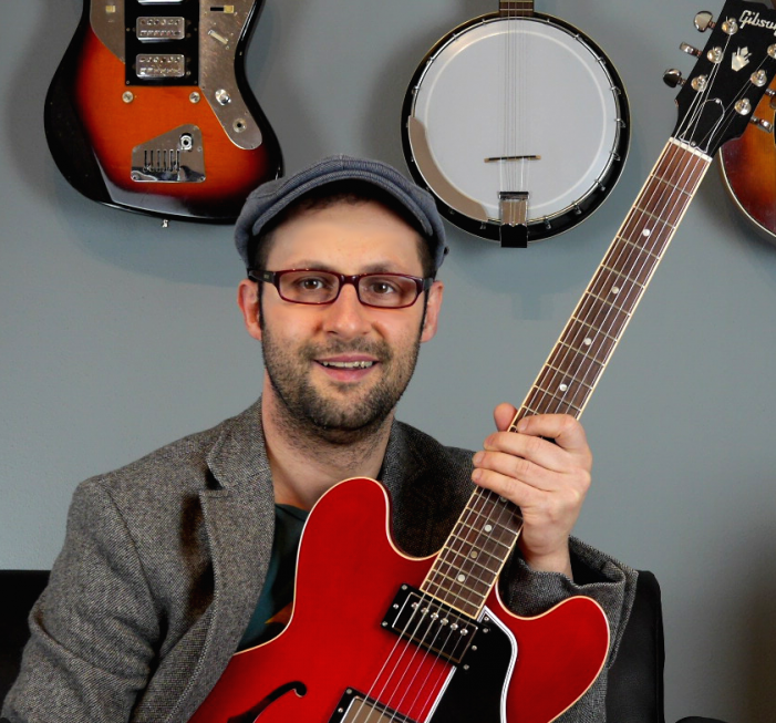 Imparare a suonare la chitarra su YouTube: intervista a Claudio Cicolin