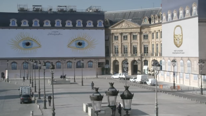 Schiaparelli SS21: un sogno che si tramanda attraverso i gioielli, qui assoluti protagonisti