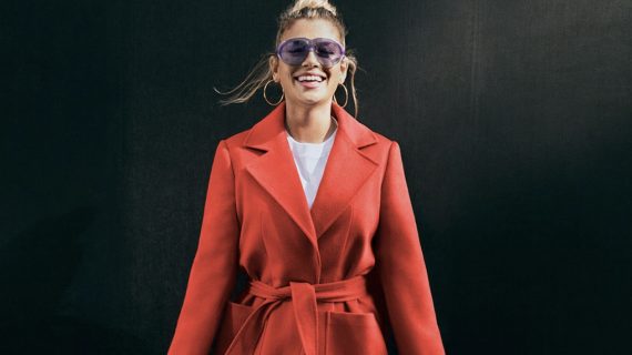 Nessuna sfumatura di marrone nel suo guardaroba: il RED di Emma Marrone