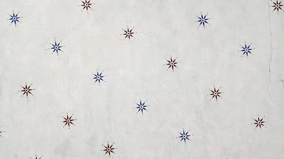 Regalare stelle anche a distanza per sentirci più vicini. Ecco le idee più originali