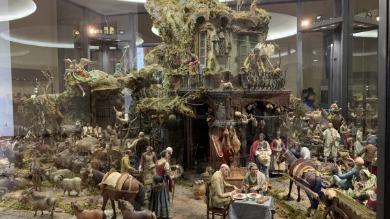 Restaurato il Presepe di Corte alla Reggia di Caserta