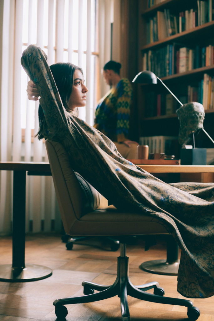 Momonì. business woman