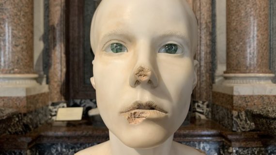 L’archeologia è adesso, e sempre. Damien Hirst alla Galleria Borghese