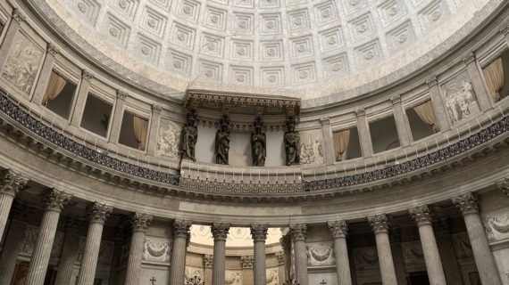 Il Ferragosto e dintorni a Napoli tra musei, cultura, arte erotica e dinosauri