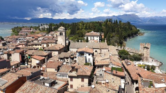 Sirmione, la perla del Garda fra paesaggi e borghi da sogno