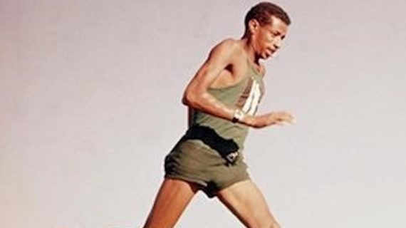 Abebe Bikila: il grande maratoneta che correva scalzo