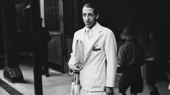 Lacoste. Oggi, 12 Ottobre 2021, ricorrono i 25 anni dalla morte del Coccodrillo
