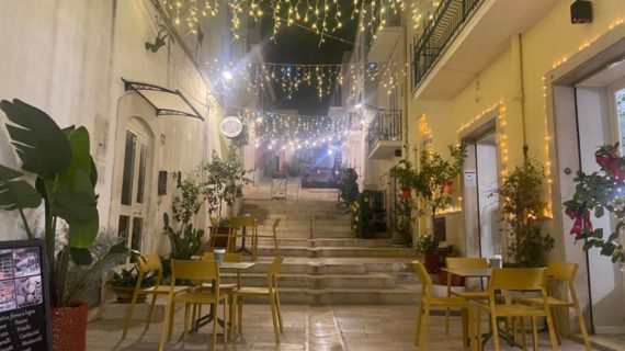 Mattinata nel Gargano illuminata a Natale. Tra bellezza e tradizione