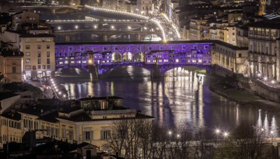 Firenze e Prato per le feste indossano i loro vestiti più belli. Le luminarie toscane