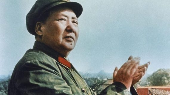 Per una fenomenologia di Mao Zedong. Nasceva oggi il Grande Timoniere