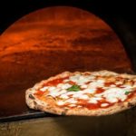 Oggi è la Giornata Mondiale della Pizza, il piatto simbolo dell’Italia intera