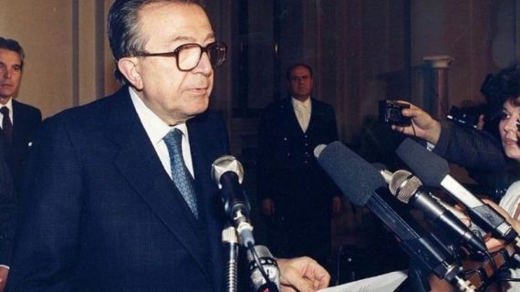 Oggi nasceva Giulio Andreotti figura politica divisiva, amata e riverita, ma anche tendenzialmente detestata