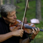 Uto Ughi: da 78 anni affresca con il suo violino le immagini dei grandi compositori