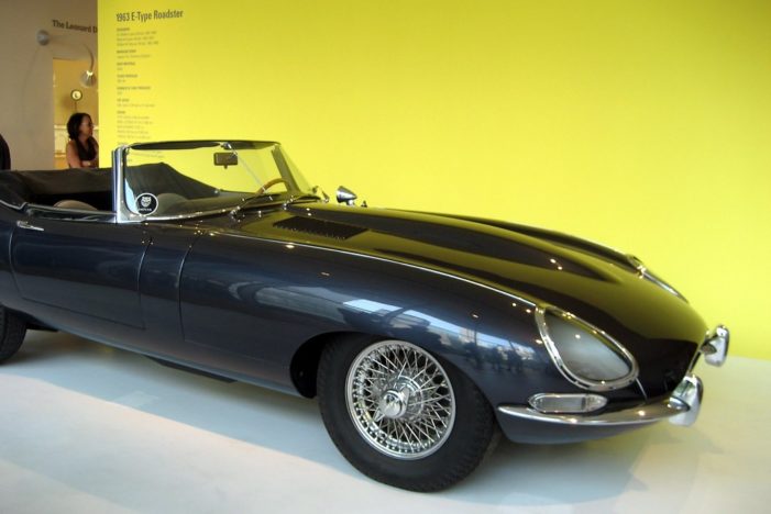 60 anni di due miti: la Jaguar E-Type e il Re del Terrore Diabolik