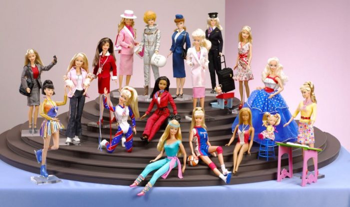L’intramontabile Barbie compie 63 anni! Icona di moda e di emancipazione femminile