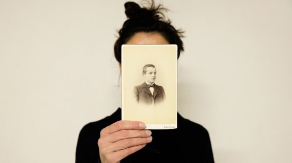 Fotografie inutili. Restituire la vita a vecchie foto polverose