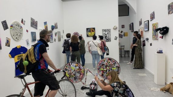 Artisticalmass. Un esposizione collettiva di artisti-ciclisti per pedalare nell’immaginario velocipede