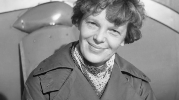 Amelia Earhart. I 125 anni di una pioniera
