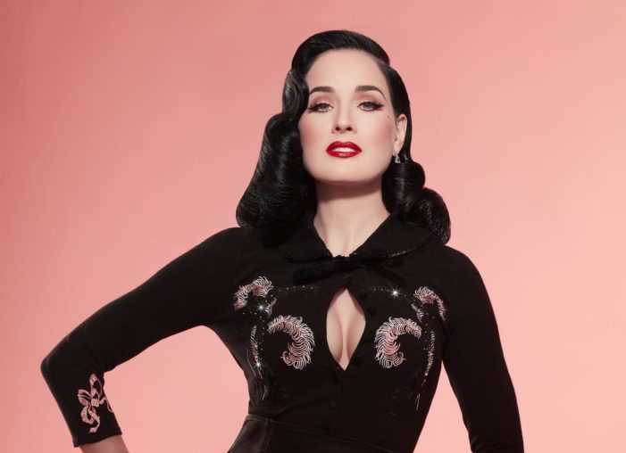 Dita Von Teese: Mix di Eccentricità, Vistosità e Bellezza.