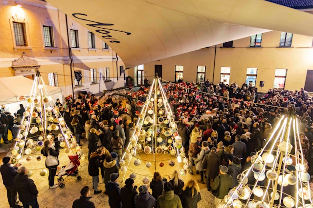 Bellezza e Creatività con Buon Natale Ceramica in giro per l’Italia