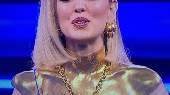 Chiara Ferragni a Sanremo: Dal nude look all’art look, come si presenterà stasera?