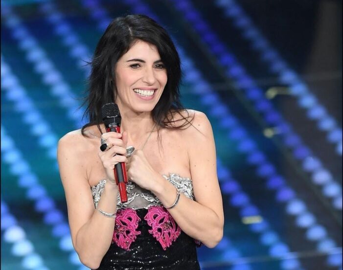 Giorgia e i suoi look a Sanremo 2023: eleganza e semplicità