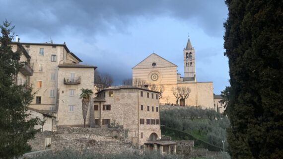 Giornata mondiale senza auto, viaggio sostenibile: Roma-Assisi in treno
