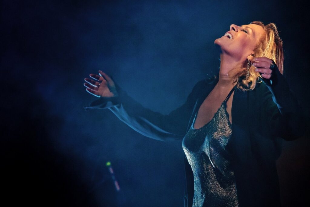 Irene Grandi - Io in blues (di Luca Brunetti)