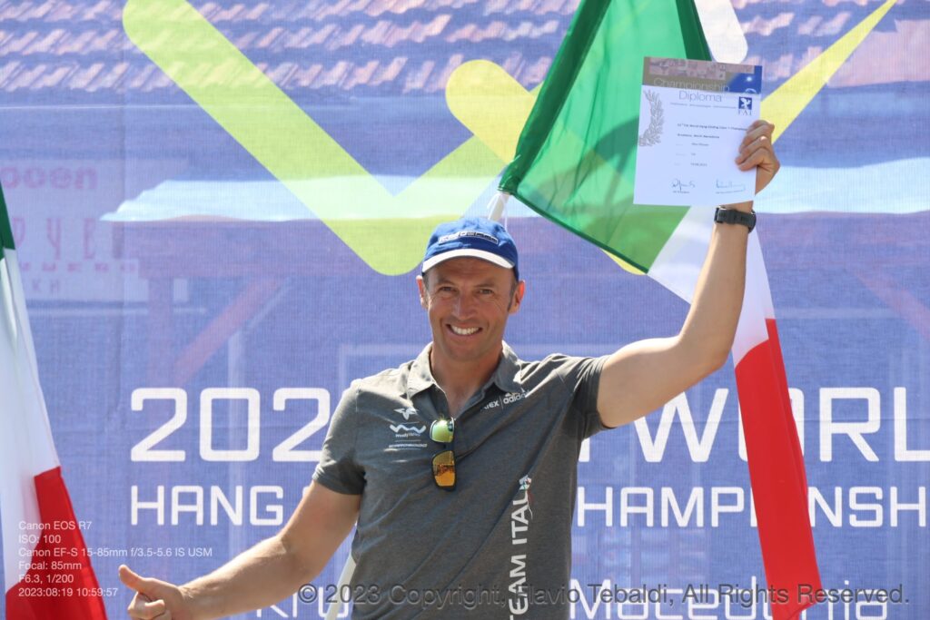Deltaplano Alessandro Ploner campione del mondo per la sesta volta