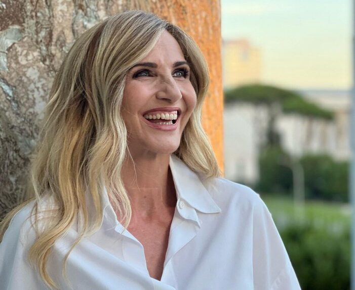 Lorella Cuccarini buon compleanno, la leonessa della televisione italiana